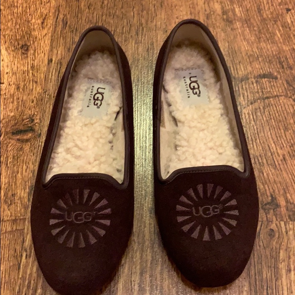 UGG slip on. Neon